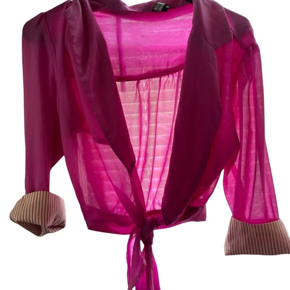 Woman’s large tie up sheer top - Picture 1 of 3